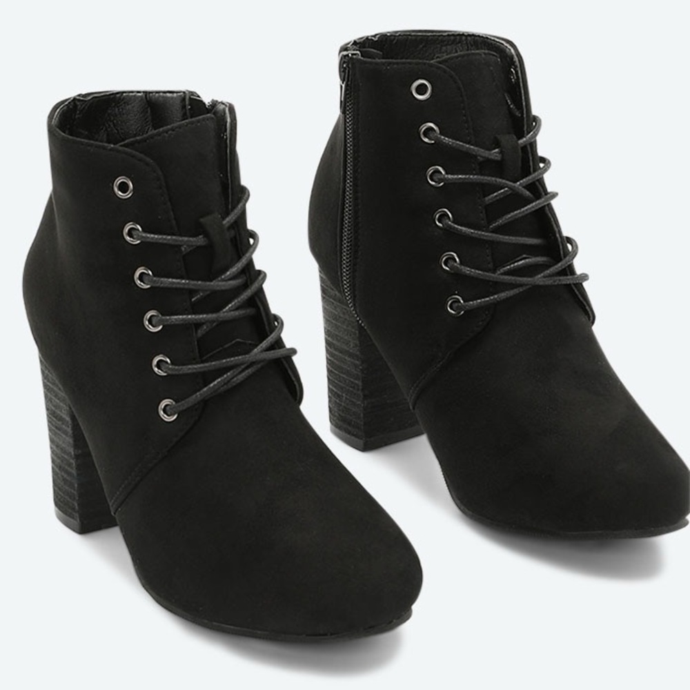 Ardene Women’s Black Lace-Up Ankle Booties with Block Heel Size 10